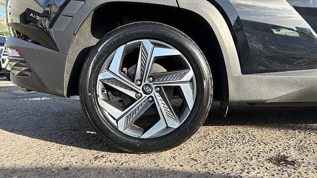 Hyundai TUCSON 1.6 TGDi Hybrid 230 Ultimate 5dr 2WD Auto Hybrid Estate Black