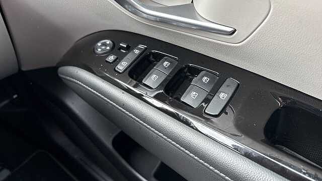 Hyundai TUCSON 1.6 TGDi 48V MHD 180 Ultimate 5dr 4WD DCT Petrol Estate