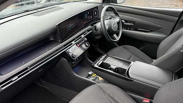 Hyundai TUCSON 1.6T Hybrid Advance 5dr Auto Hybrid Estate Black