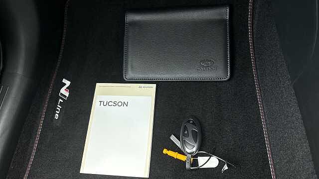 Hyundai TUCSON 1.6T Plug-in Hybrid N Line 5dr Auto Estate Special Solid - Atlas White