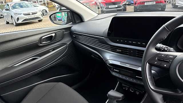 Hyundai BAYON 1.0 TGDi Ultimate 5dr DCT Petrol Hatchback Vibrant Blue - Pearl