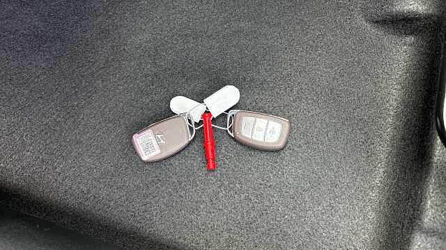 Hyundai BAYON 1.0 TGDi Ultimate 5dr DCT Petrol Hatchback Vibrant Blue - Pearl