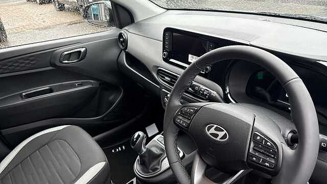 Hyundai I10 1.0 [63] Advance 5dr Auto [Nav] Petrol Hatchback Mangrove Green - Pearl