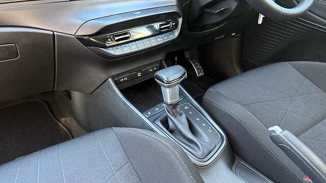 Hyundai BAYON 1.0 TGDi 48V MHEV Premium 5dr DCT Petrol Hatchback White