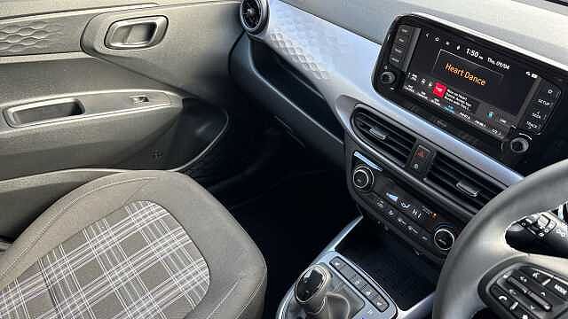 Hyundai i10 1.2 [79] Premium 5dr Auto [Nav] Petrol Hatchback