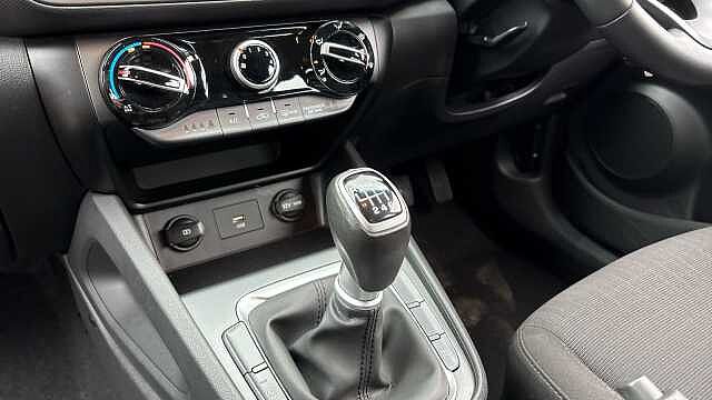 Hyundai KONA 1.0 TGDi 48V MHEV SE Connect 5dr Petrol Hatchback Red