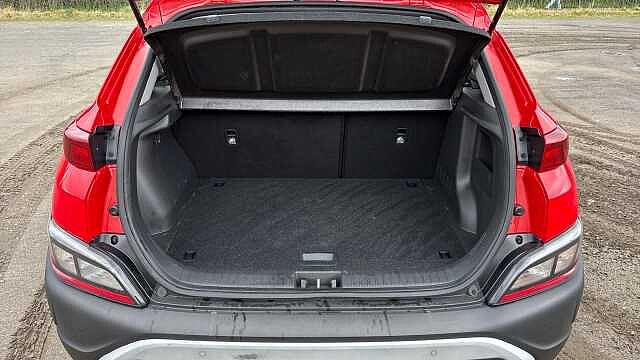 Hyundai KONA 1.0 TGDi 48V MHEV SE Connect 5dr Petrol Hatchback Red