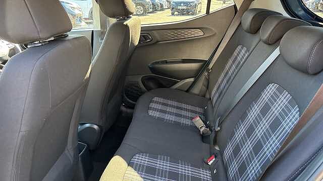 Hyundai i10 1.2 [79] Premium 5dr Auto [Nav] Petrol Hatchback