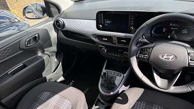 Hyundai i10 1.2 [79] Premium 5dr Auto [Nav] Petrol Hatchback