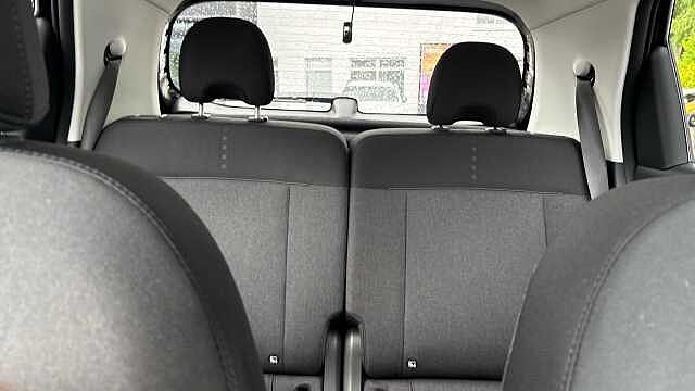 Hyundai INSTER 85kW 02 49kWh 5dr Auto Electric Hatchback