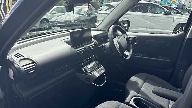 Hyundai INSTER 85kW 02 49kWh 5dr Auto Electric Hatchback
