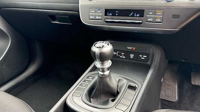 Hyundai KONA 1.6T 138 Advance 5dr Petrol Hatchback Silver