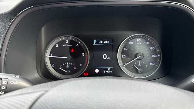 Hyundai TUCSON 1.6 CRDi 48V MHD 136 N Line 5dr 2WD DCT Diesel Estate Red