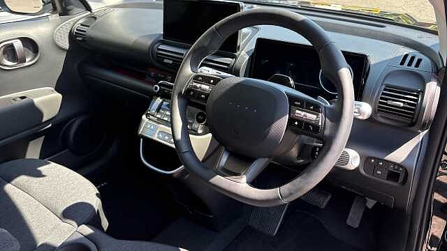 Hyundai INSTER 85kW 02 49kWh 5dr Auto Electric Hatchback
