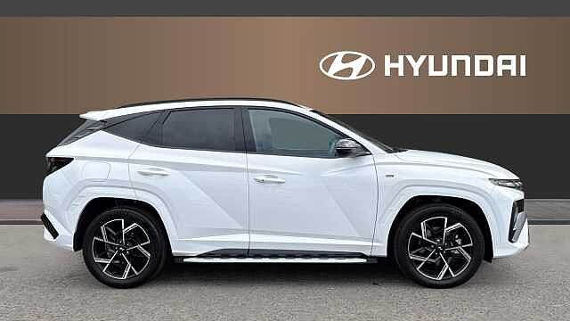 Hyundai TUCSON 1.6T Plug-in Hybrid N Line 5dr Auto Estate White