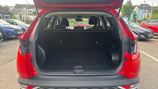 Hyundai TUCSON 1.6 TGDi SE Connect 5dr 2WD Petrol Estate Red