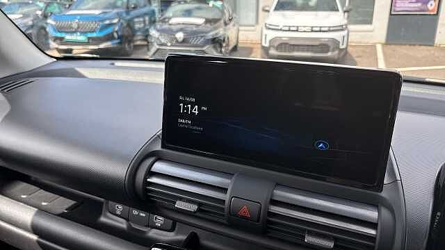 Hyundai INSTER 85kW 01 49kWh 5dr Auto Electric Hatchback Abyss Black - Pearl