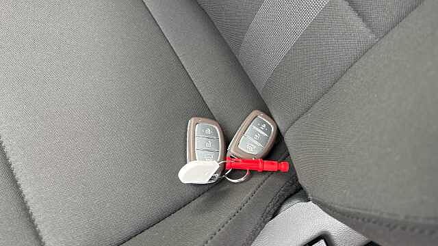 Hyundai I20 1.0T GDi 90 Tech Line 5dr Petrol Hatchback Lumen Grey - Pearl